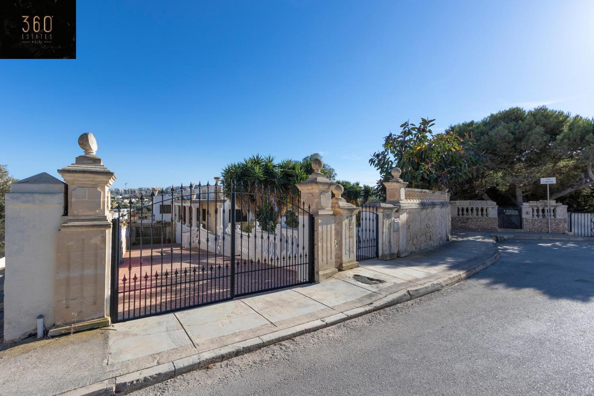 Massive Villa Pool Area With Views, Wifi With Bbq By 360 Estates Mellieħa Kültér fotó